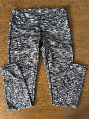 32 Cool Leggings - Back Zipper Pocket - Black and Grey Size Medium